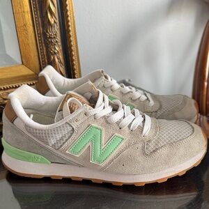 New Balance 696 Suede Sneakers